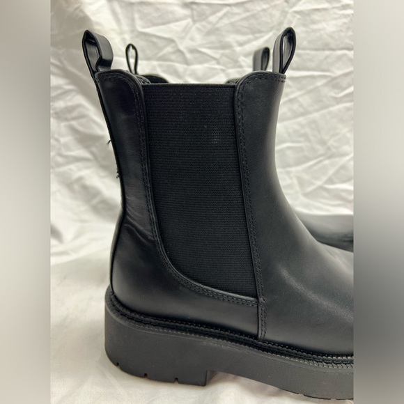 Boots - Picture 10 of 15